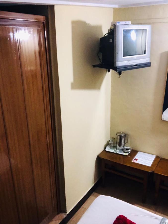 Hotel Mystique Inn Ooty Bagian luar foto